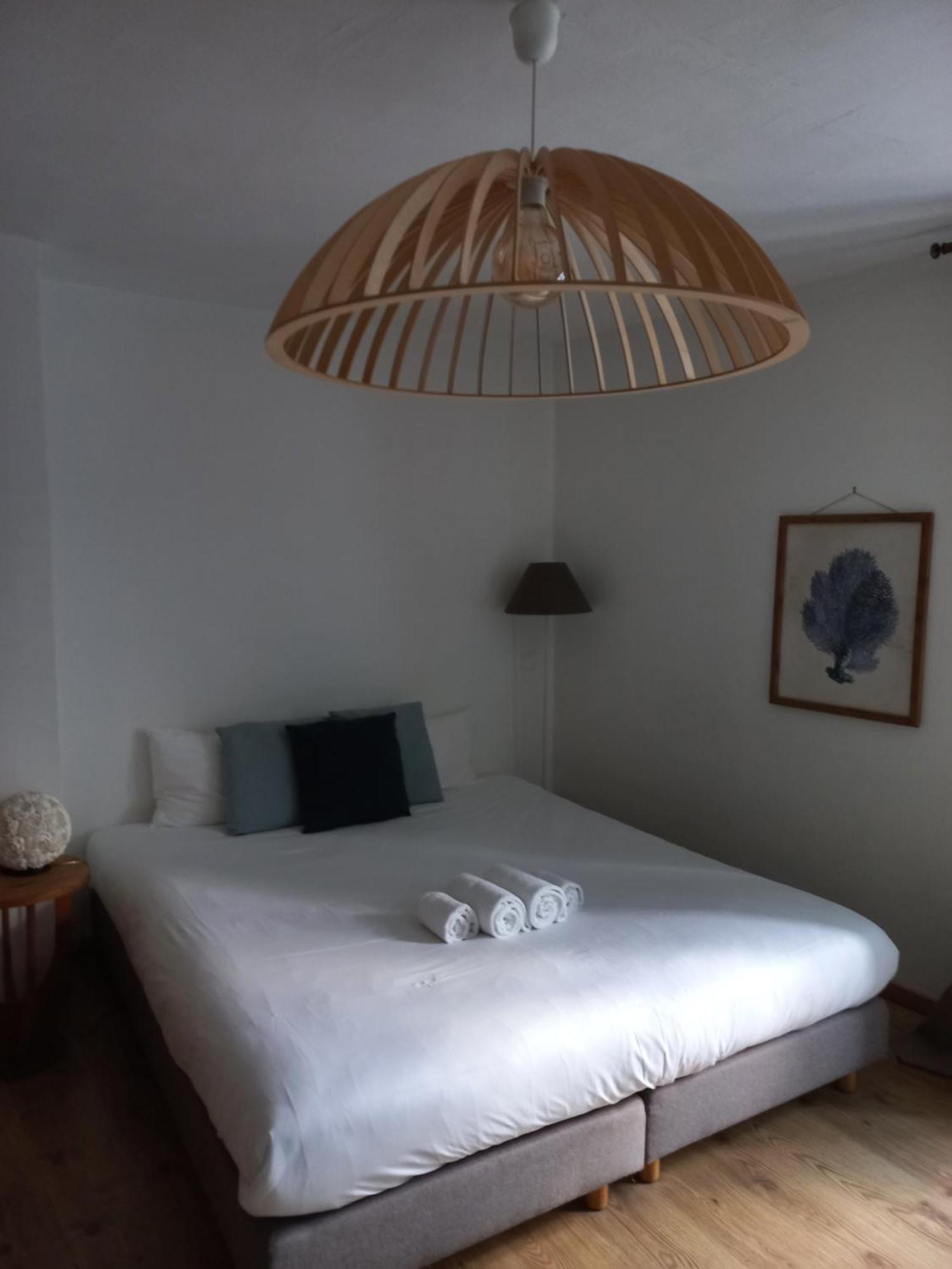 Bed and Breakfast Le Poisson Ivre Динан Экстерьер фото
